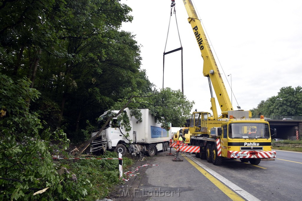 Schwerer VU A 3 Rich Oberhausen Hoehe AK Leverkusen P345.JPG - Miklos Laubert